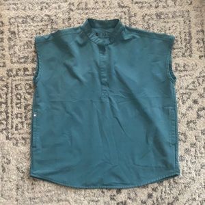 Figs aquamarine scrub top